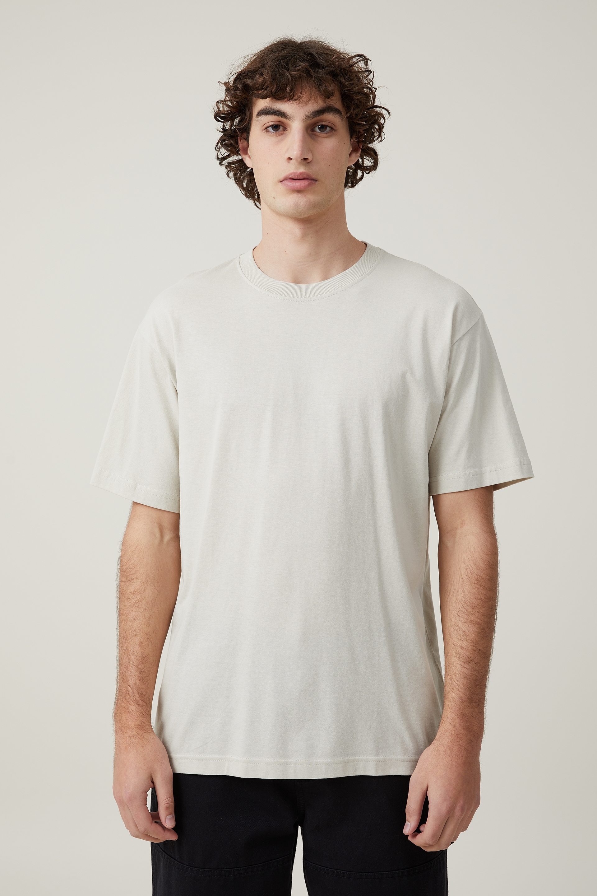 Cotton On Men - Organic Loose Fit T-Shirt - Ivory