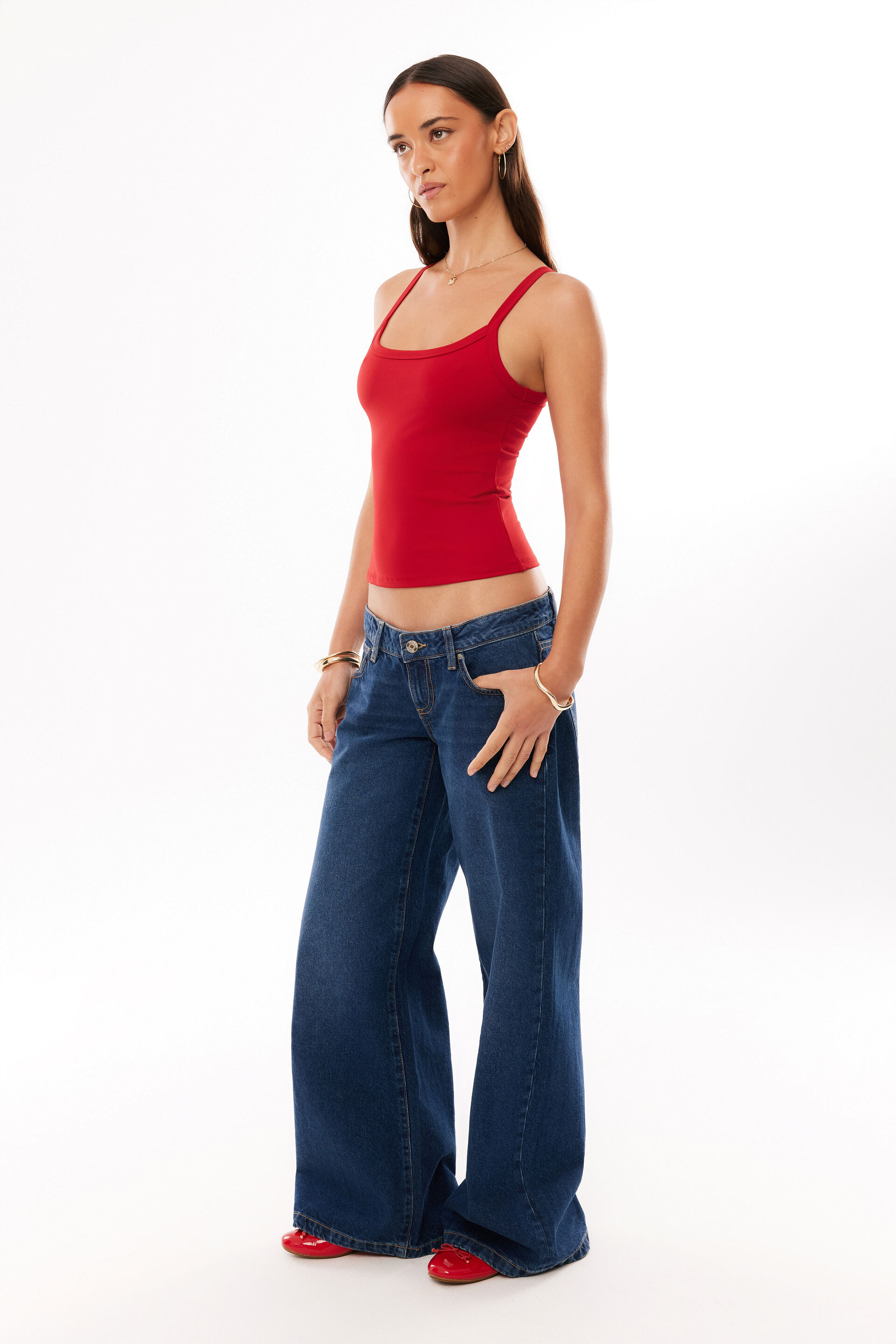 Sleek Riri Tank Top & Ultra Low Rise Baggy Jean Bundle