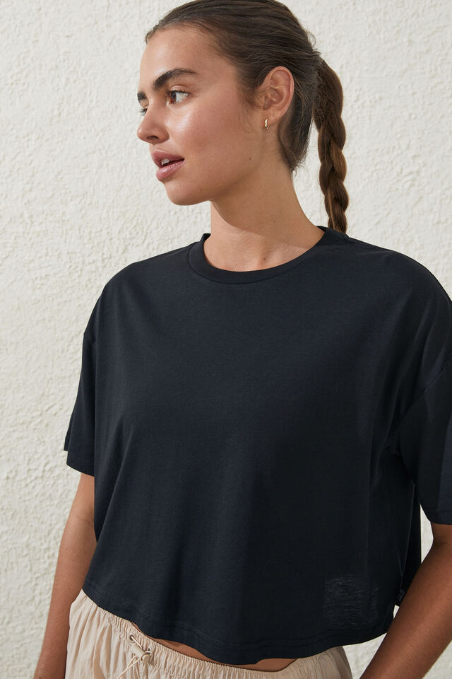 Relaxed Active Recycled Graphic T-Shirt, BLACK