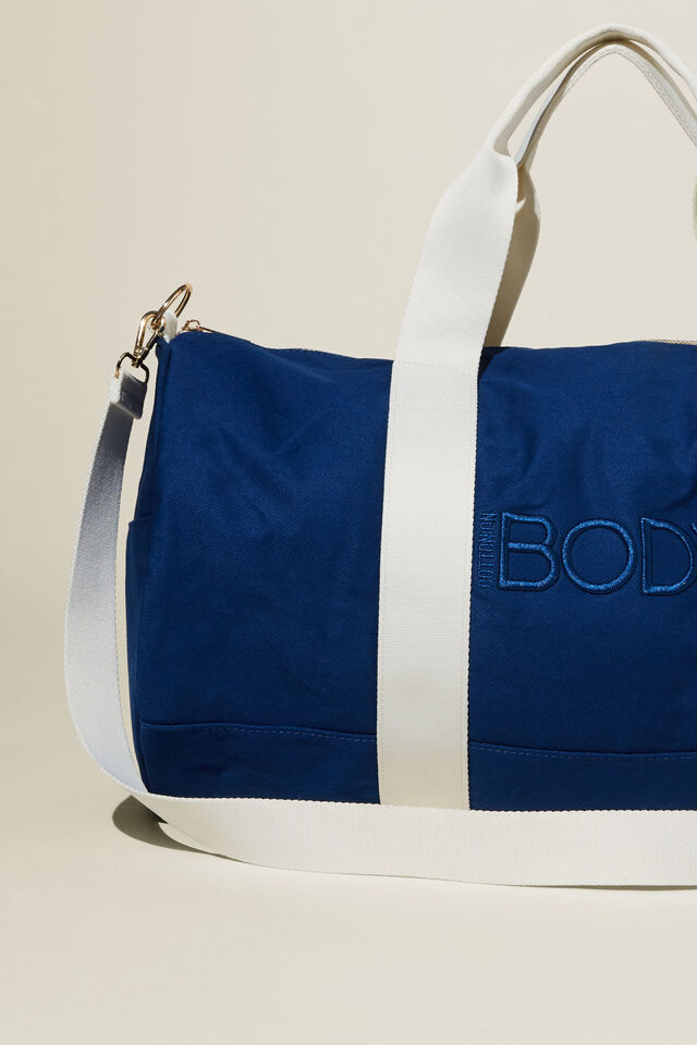 Body Weekender Bag, NAVY PEONY/ COCONUT MILK