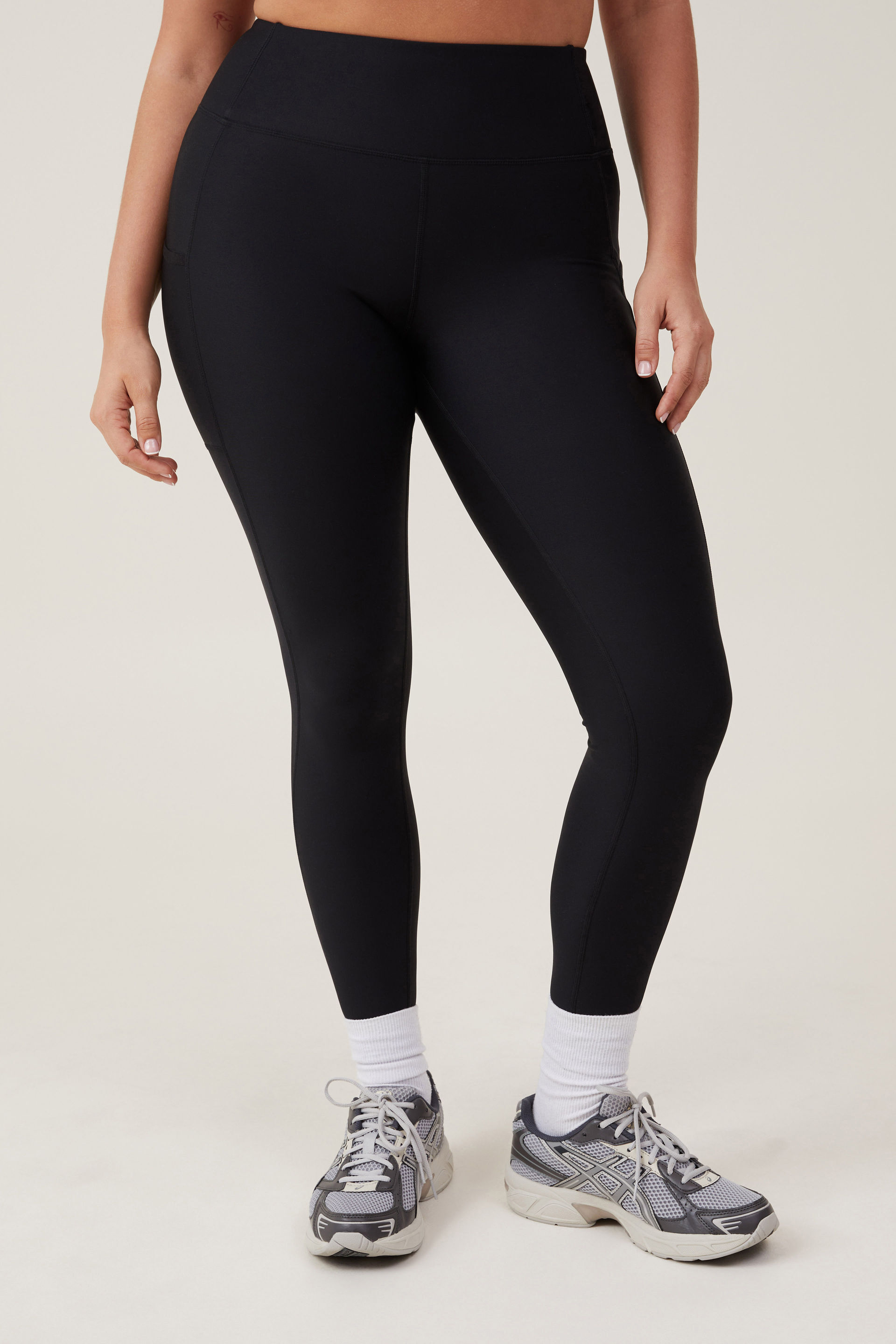 Amazon.com: ZUTY Fleece Lined Leggings Women Winter Thermal Insulated  Leggings with Pockets High Waisted Warm Yoga Pants Plus Size-Black-S :  Sports & Outdoors