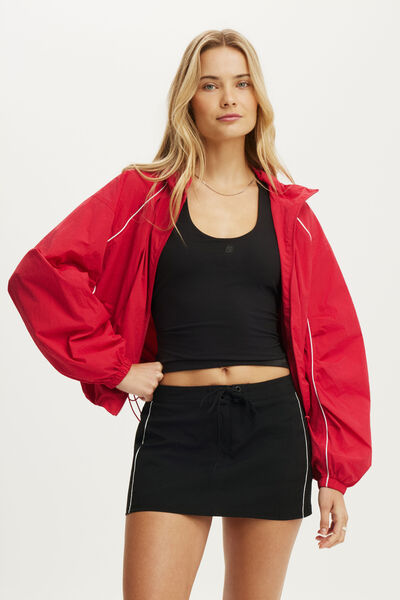 Move Active Windbreaker, CHARGED RED