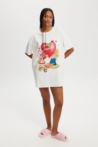 90S Graphic T-Shirt Nightie Personalised, LCN SSC/STRAWBERRY SHORTCAKE GARDEN