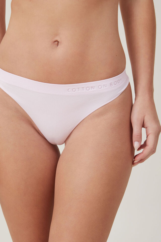 Calvin Klein Pure Seamless Thong, S, Pink Sky : : Clothing, Shoes  & Accessories