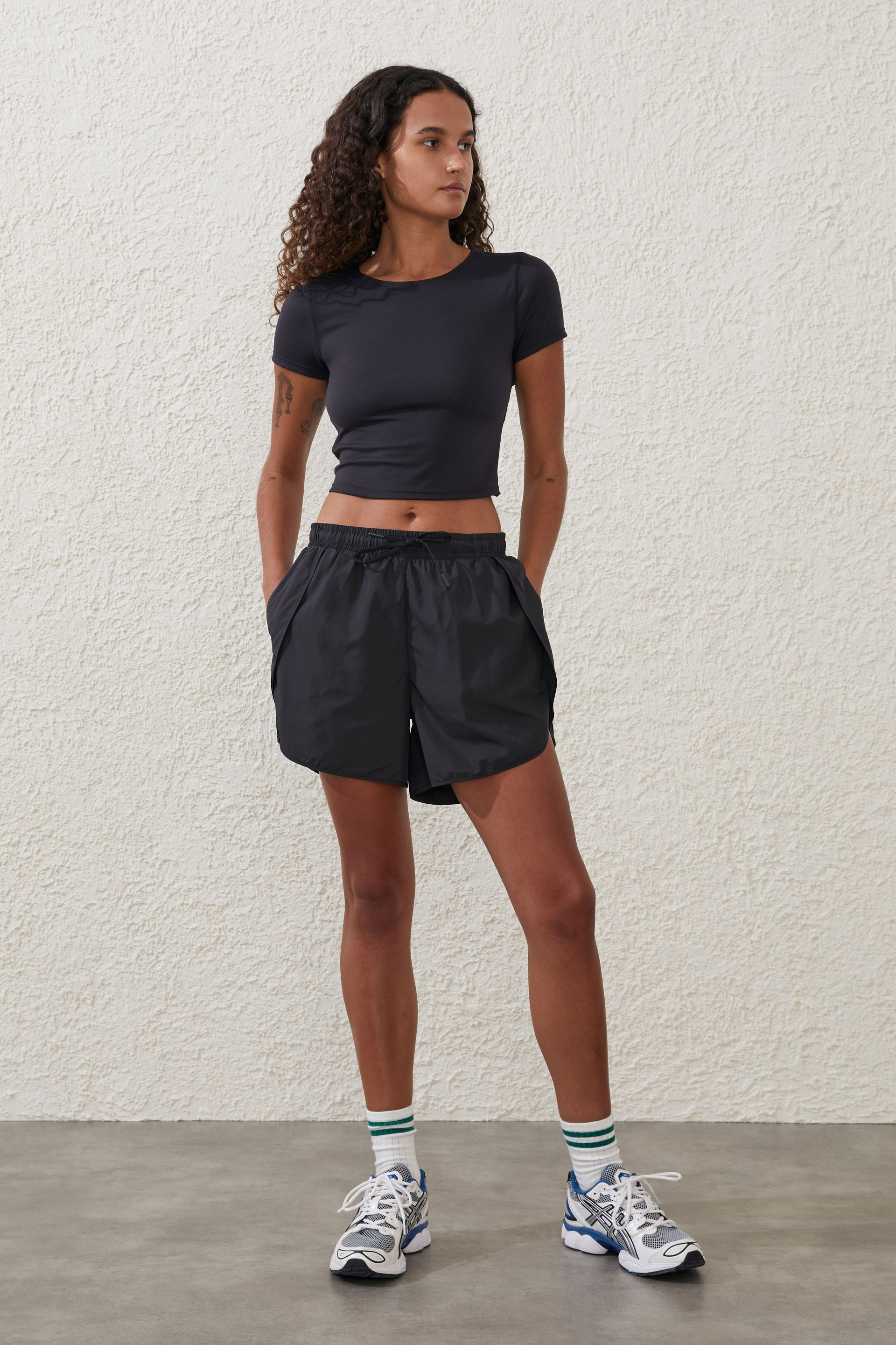 Mid Length Woven Active Short