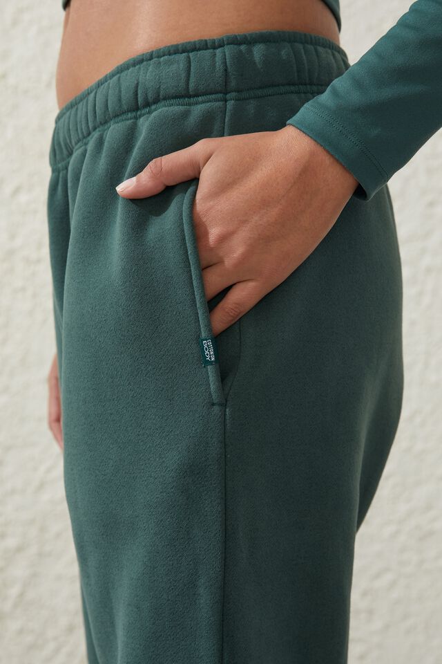 Plush Essential Gym Trackpant, HOLLY GREEN