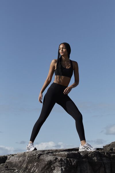 WOMEN'S GYM LEGGINGS - BLACK LEGGINGS – Iris Fitness Online