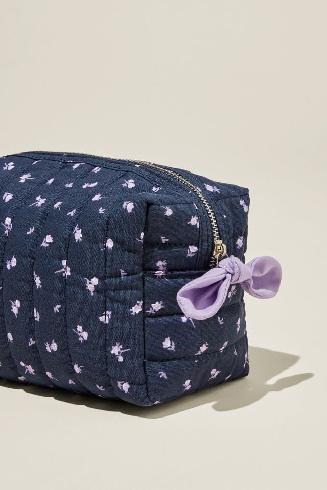 Cottage Cos Case, CARLI DITSY FLORAL/ MIDNIGHT NAVY