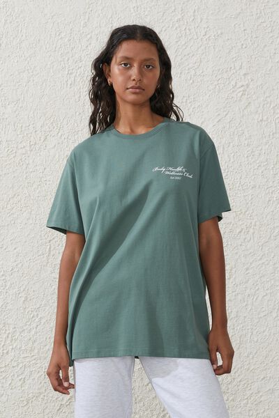Camiseta - Active Graphic Tshirt, SAGE LEAF/WELLNESS