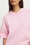 Active Graphic V-Neck Tee, PRISM PINK/RETRO - example image 2