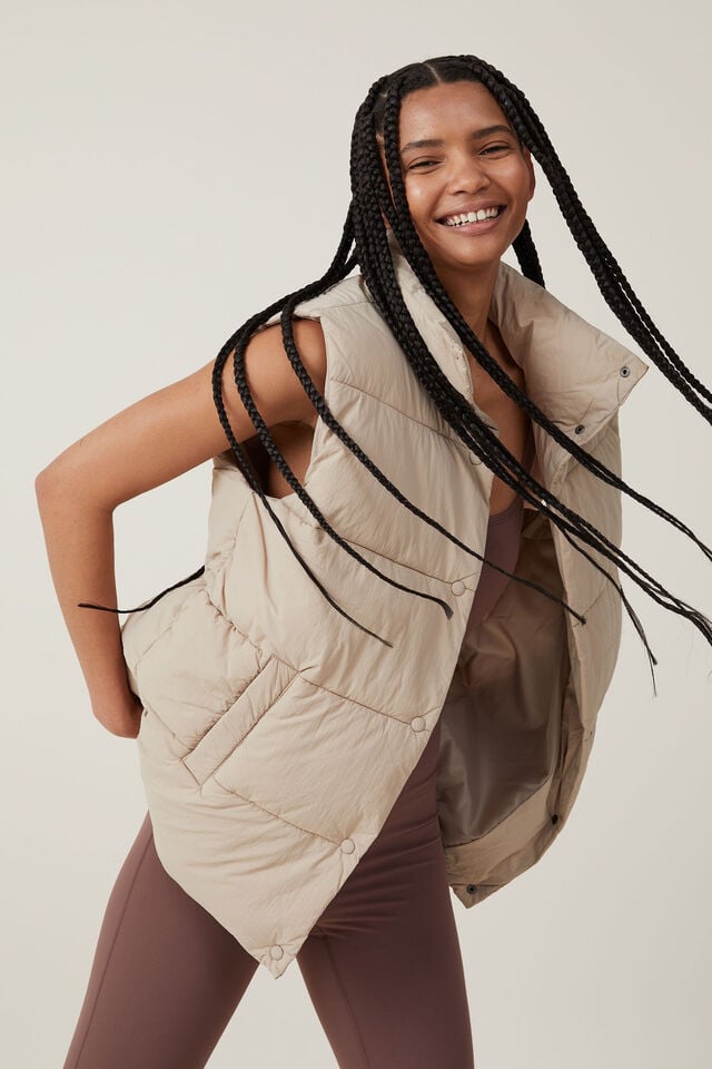 The Recycled Mother Puffer Vest 2.0, WHITE PEPPER