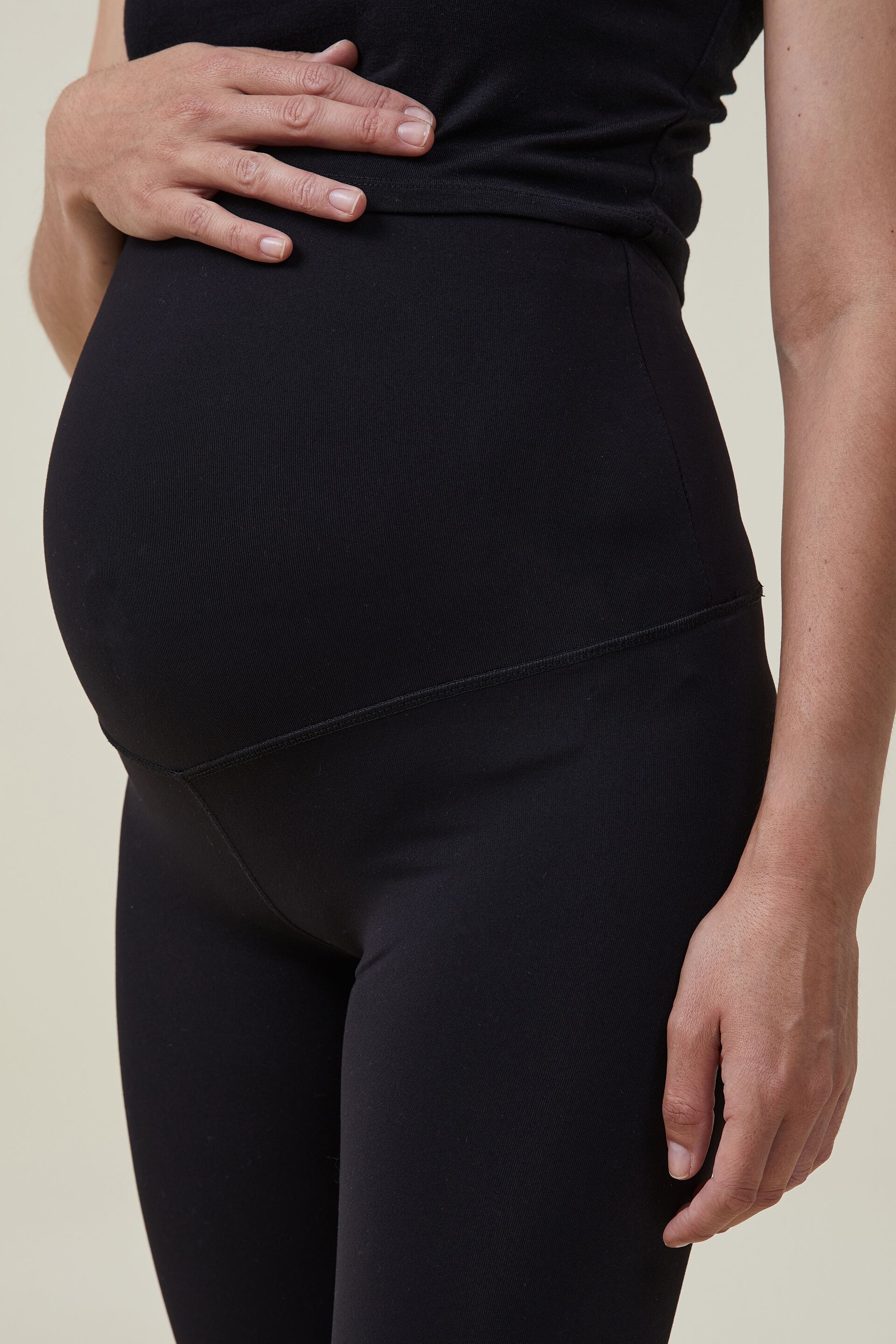 Is it possible to have stillbirth at 25 weeks cause of wearing a super tight  leggings? - Quora