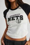 Lcn Nba Raglan Curve Hem Tee, LCN NBA VINTAGE WHITE BLACK/BROOKLYN NETS - alternate image 4