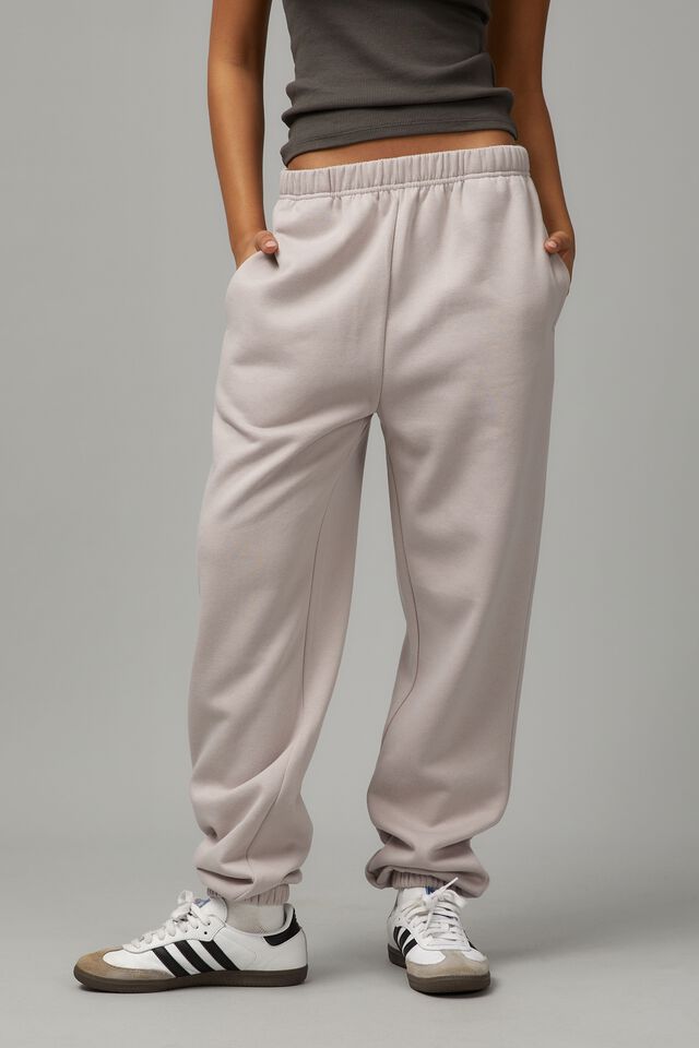 grey aritzia sweatpants