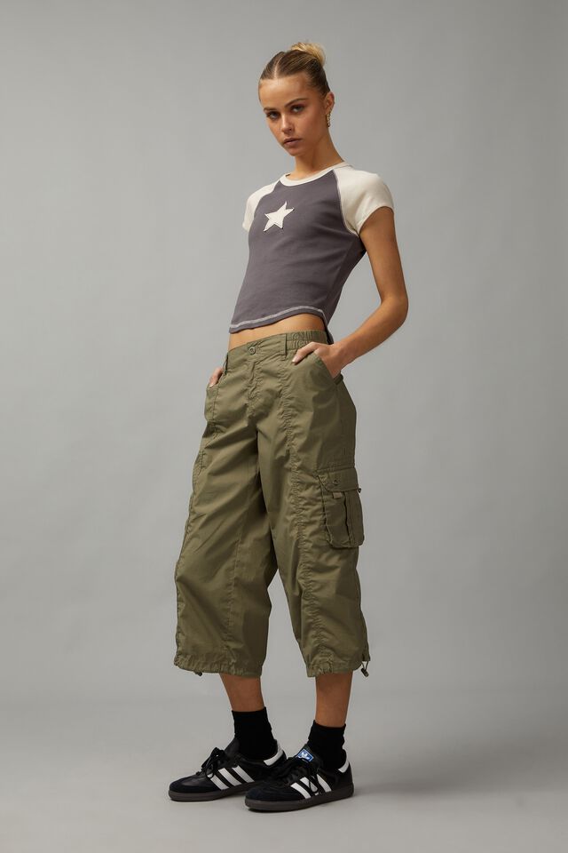 cargo capris  Mad About Fad