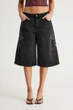 Select Colour: RITUAL BLACK/CROSSES