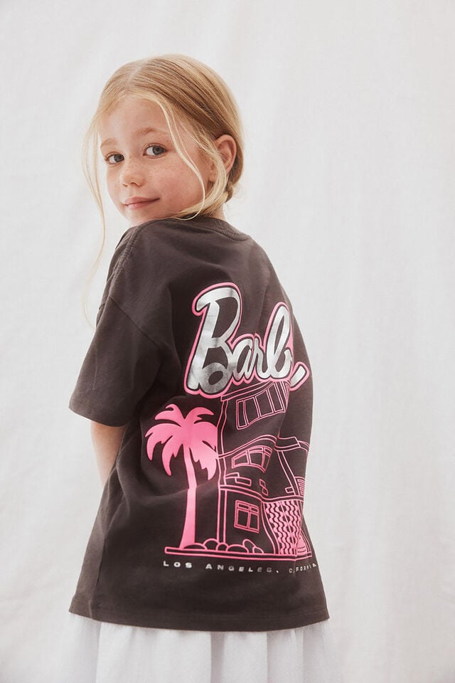 Camiseta - Barbie Drop Shoulder Short Sleeve Tee, LCN MAT BARBIE DREAM HOUSE/PHANTOM