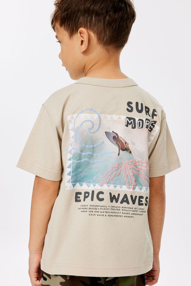 Essentials Graphic Short Sleeve Tee, RAINY DAY/SURF
