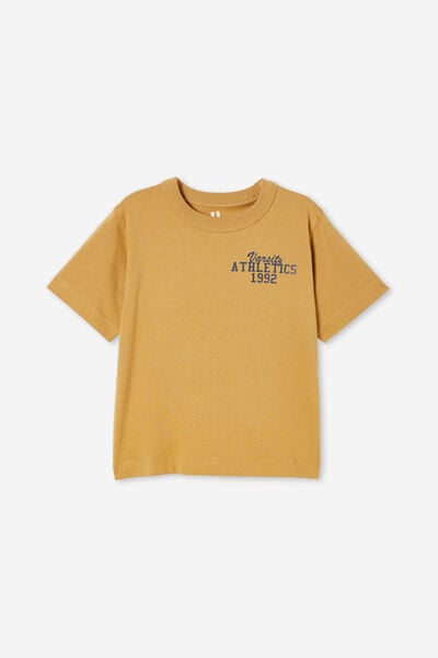 Camiseta - Jonny Short Sleeve Print Tee, MUSTARD SEED/VARSITY ATHLETICS 1992