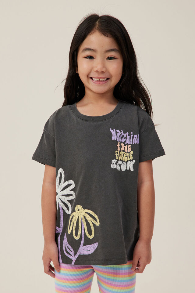 Camiseta - Poppy Short Sleeve Print Tee, PHANTOM/WATCHING THE FLOWERS GROW