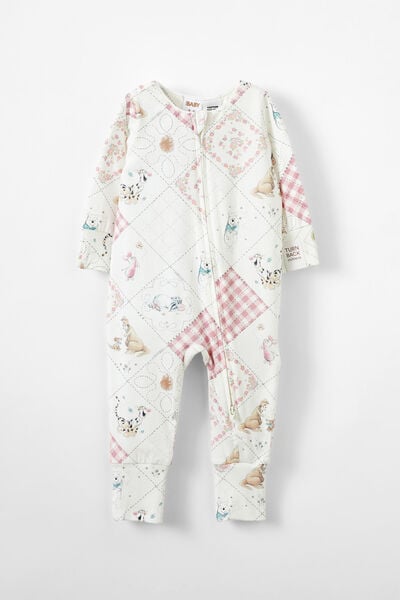 The Long Sleeve Zip Romper License, LCN DIS VANILLA/ZEPHYR WINNIE THE POOH QUILT