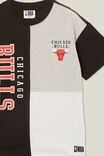 License Quinn Short Sleeve Tee, LCN NBA BLACK/CHICAGO BULLS COLOUR BLOCK - alternate image 2