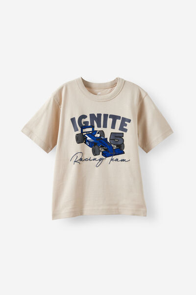 Essentials Graphic Short Sleeve Tee, RAINY DAY/IGNITE