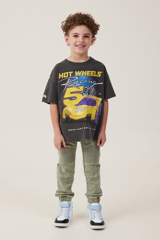 Camiseta - Hot Wheels License Drop Shoulder Short Sleeve Tee, LCN MAT PHANTOM WASH/HOT WHEELS RACING 5