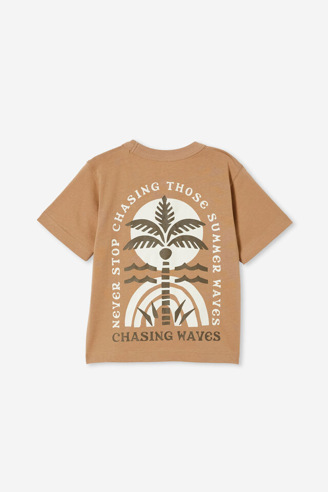 Camiseta - Jonny Short Sleeve Print Tee, TAUPY BROWN/CHASING WAVES