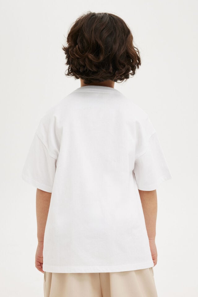 License Drop Shoulder Short Sleeve Tee, LCN MAR WHITE/SPIDERMAN STANCE