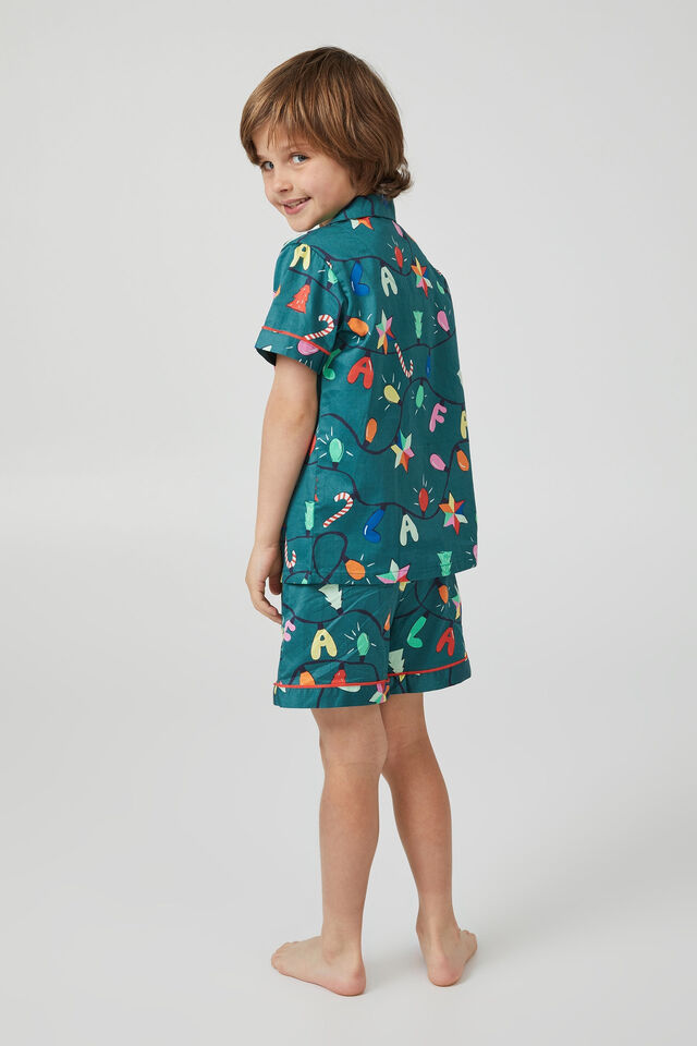 Riley Kids Unisex Short Sleeve Pyjama Set, PINE TREE GREEN/FALALA XMAS LIGHTS