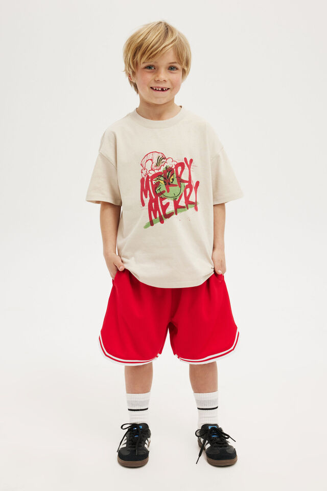 License Drop Shoulder Short Sleeve Tee, LCN DRS RAINY DAY/GRINCH MERRY MERRY