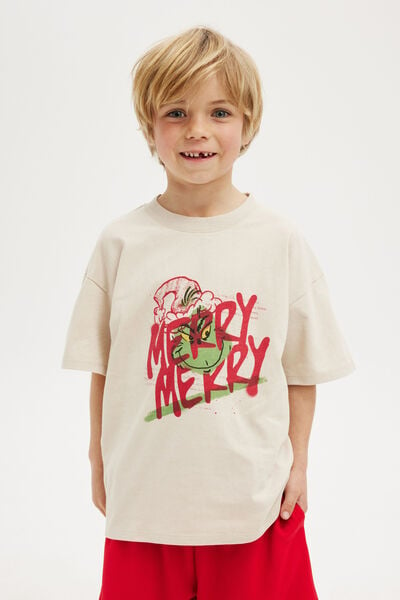 License Drop Shoulder Short Sleeve Tee, LCN DRS RAINY DAY/GRINCH MERRY MERRY