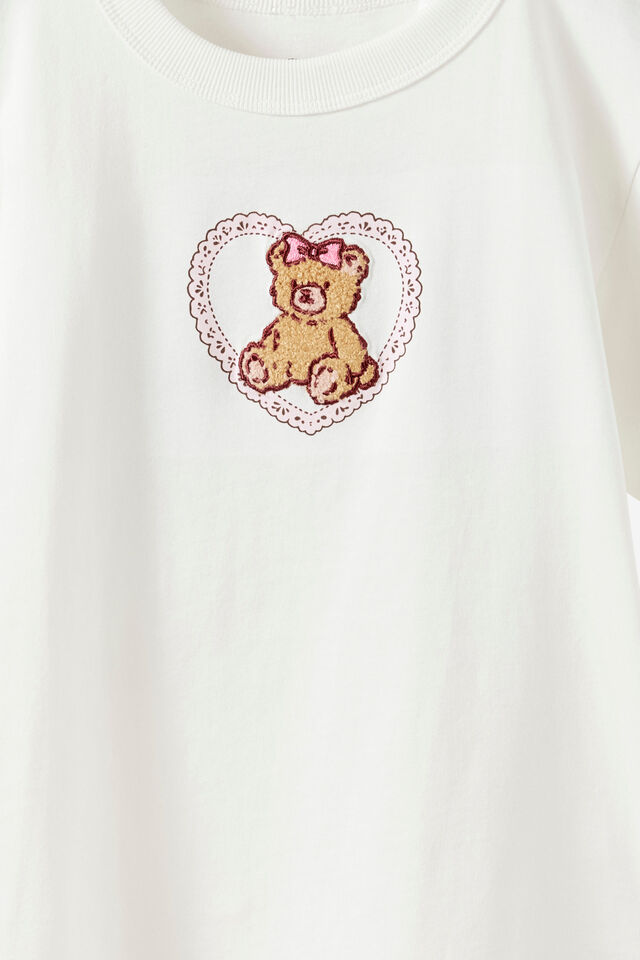 Essential Short Sleeve Graphic Tee, VANILLA/HEART BEAR