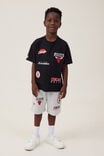 License Drop Shoulder Short Sleeve Tee, LCN NBA BLACK/CHICAGO BULLS BADGE - alternate image 2