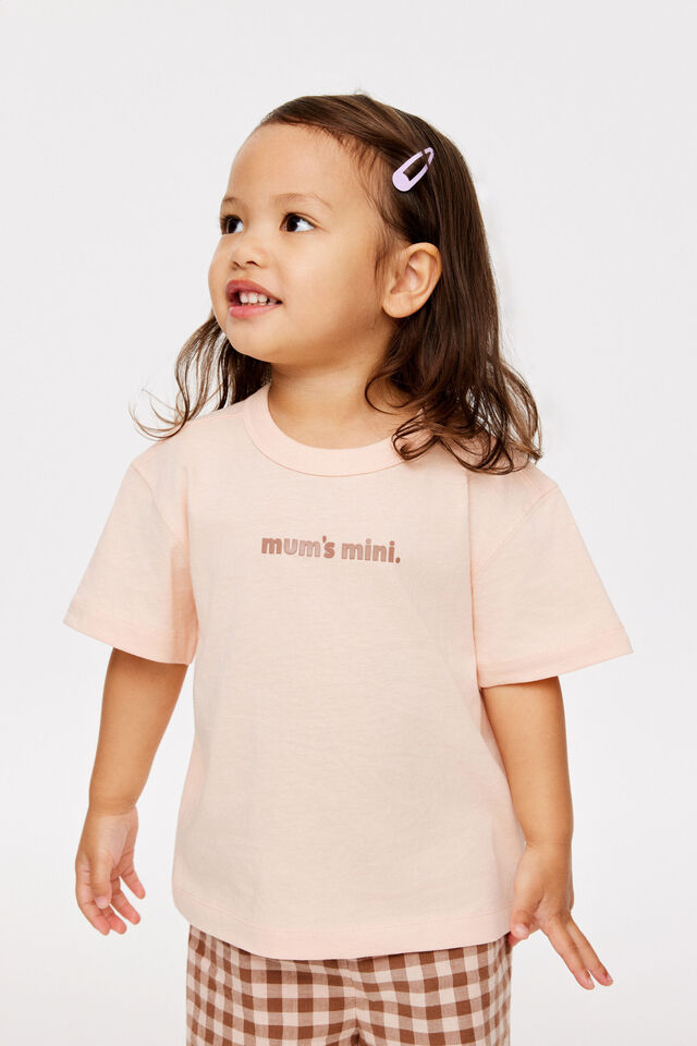 Baby Essential Short Sleeve Graphic Tee, APRICOT MIST/MUM S MINI