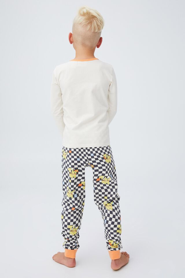 Orlando Long Sleeve Pyjama Set Licensed, LCN POK DARK VANILLA POKEMON TEAM PIKACHU