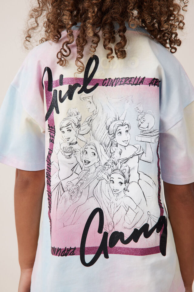 Camiseta - Disney Girl Gang License Drop Shoulder Short Sleeve Tee, LCN DIS GIRL GANG/TIE DYE