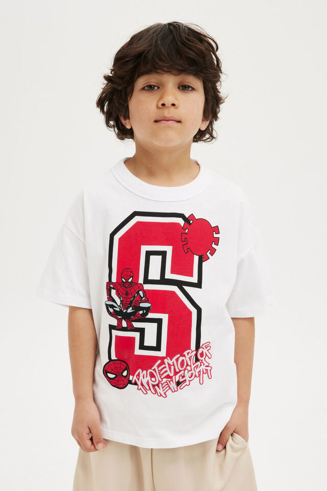 License Drop Shoulder Short Sleeve Tee, LCN MAR WHITE/SPIDERMAN STANCE