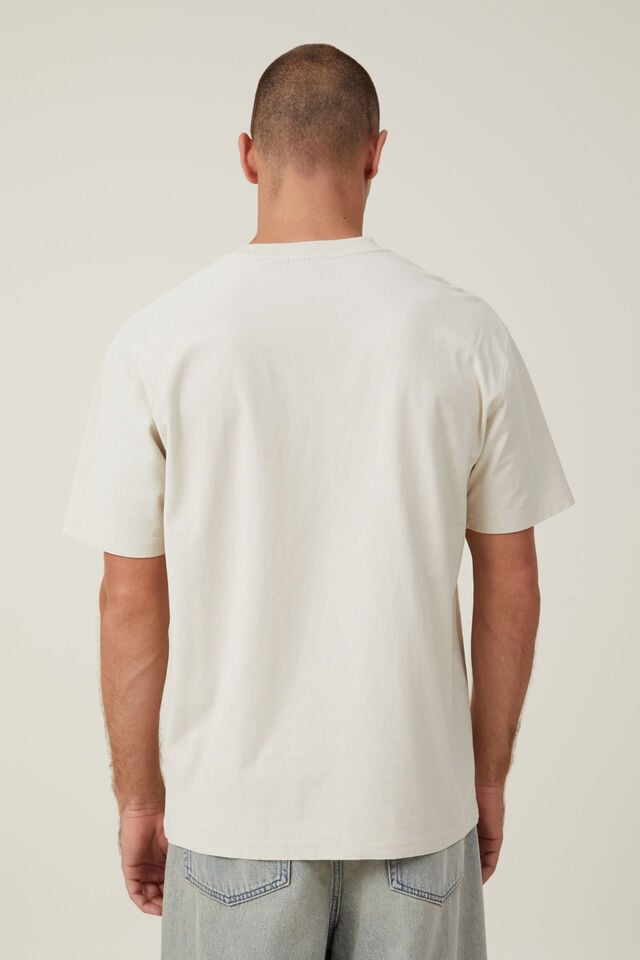 Premium Loose Fit Music T-Shirt, LCN MT BONE / BLINK 182 - ANIME