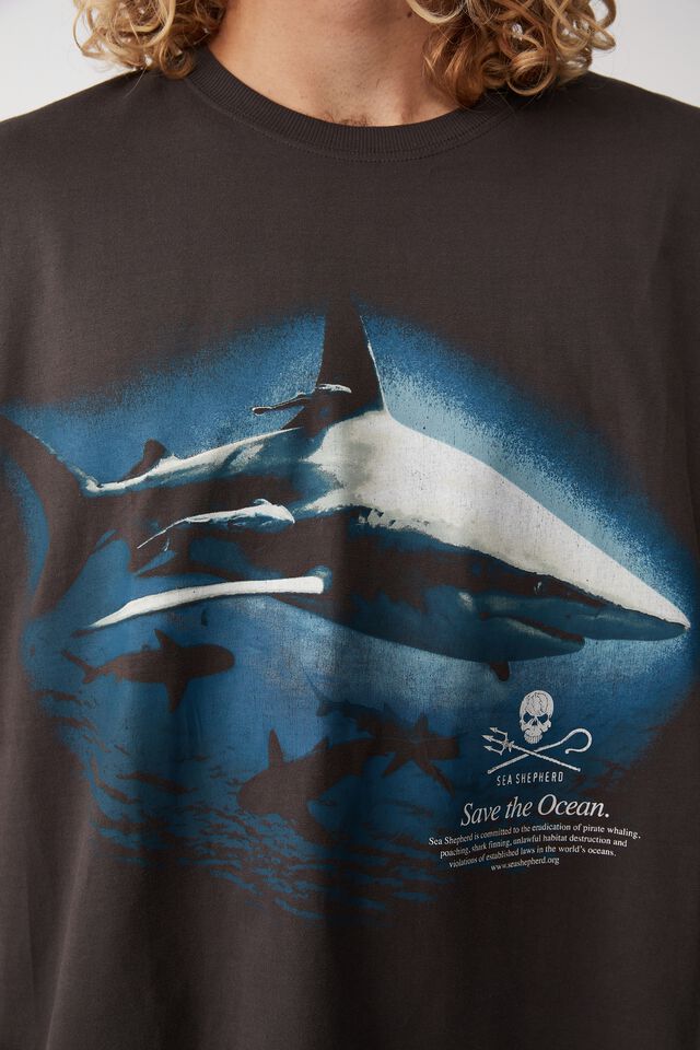 Sea Shepherd Oversized T-Shirt, LCN SEA FADED SLATE/THE OCEAN SHARKS