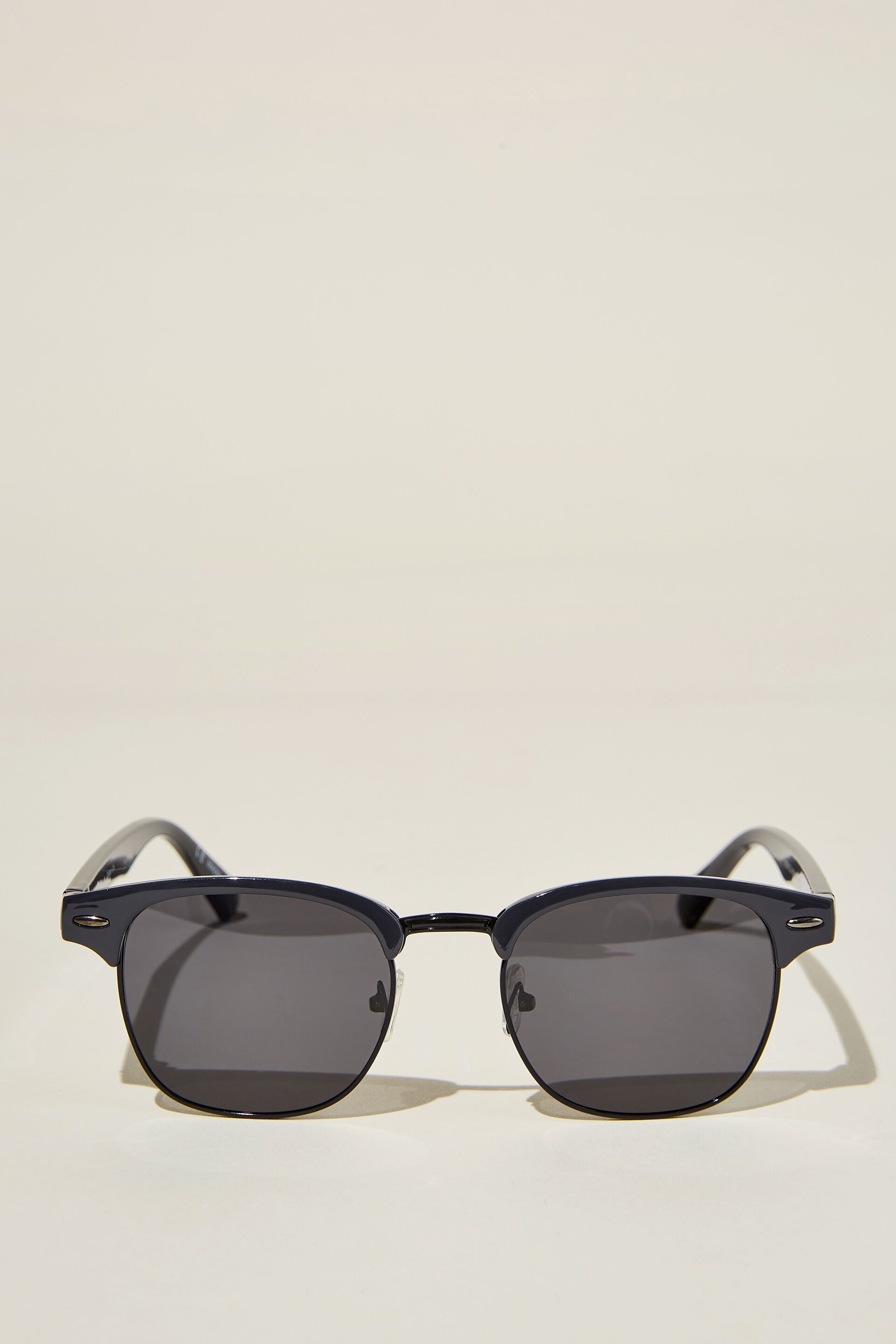 Cotton On Men - Leopold Sunglasses - Black Silver Smoke