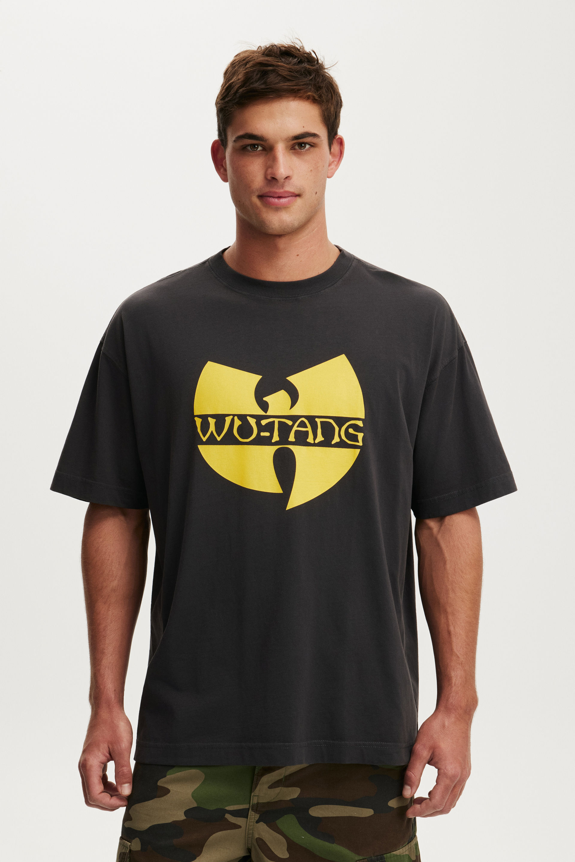 Men's Black Wu-Tang Clan Music Box Fit T-Shirt | Cotton On Australia