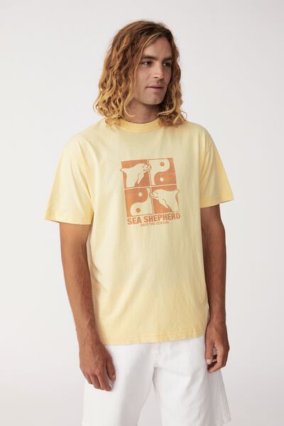 Sea Shepherd Loose Fit T-Shirt, LCN SEA CASUAL YELLOW/DOLPHINS