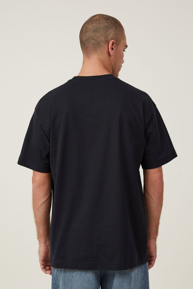 Camiseta - Box Fit College T-Shirt, BLACK / CHICAGO