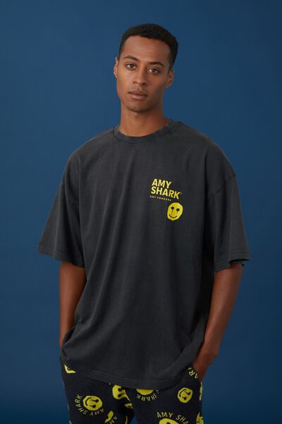 Sleep Exchange Oversized T-Shirt, LCN SFA WASHED BLACK / AMY SHARK