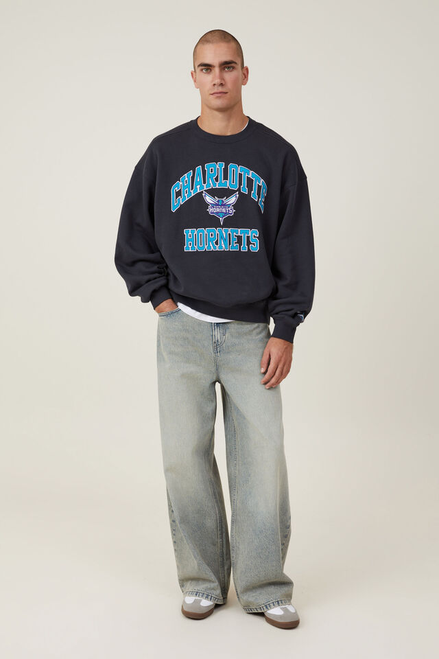 Nba Box Fit Crew Sweater, LCN NBA WASHED BLACK / HORNETS - APPLIQUE