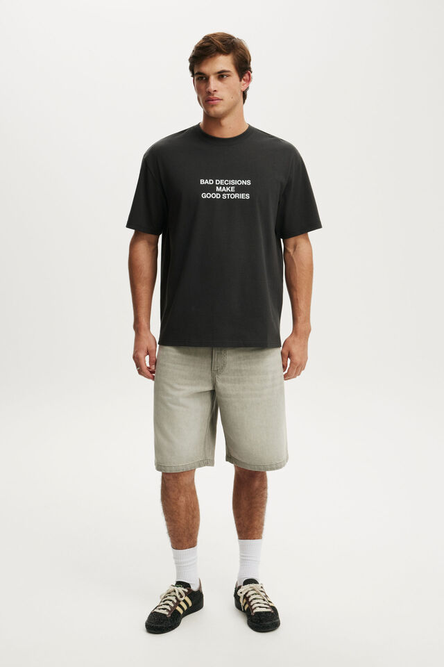 Everyday Fit Exclusive Graphic T-Shirt, WASHED BLACK / BAD DECISIONS