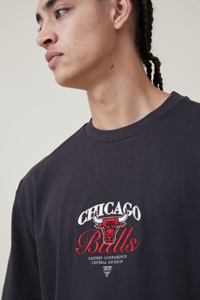 NBA Chicago Bulls Box Fit T-Shirt, LCN NBA WASHED BLACK/CHICAGO BULLS CREST