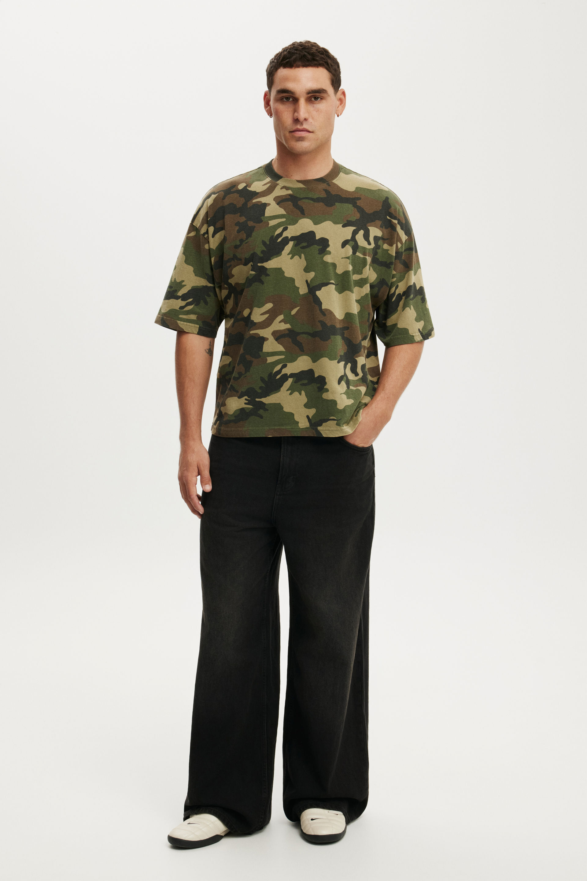 Cropped Fit T-Shirt